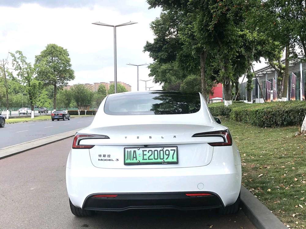 Tesla Model 3 2025 car image #6