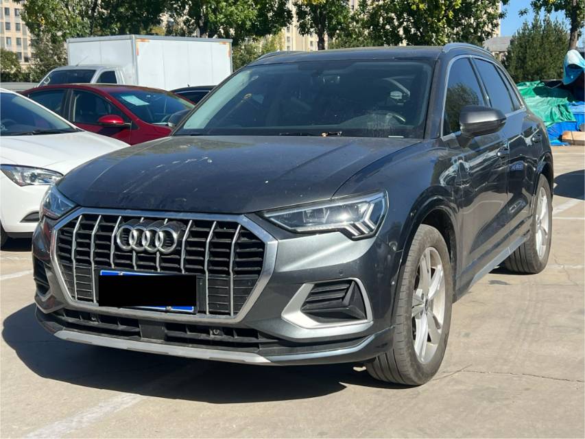 Audi Q3 2021 Audi Q3 2021 immagine di auto