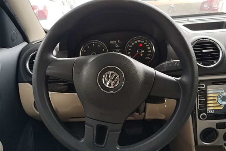 Volkswagen Lavida 2011 car image #11
