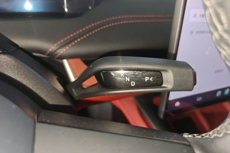 MI SU7 2025 immagine di auto #22
