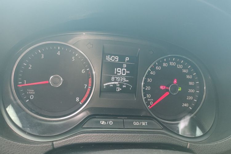 Volkswagen Polo 2017 #16 Volkswagen Polo 2017 car image #16