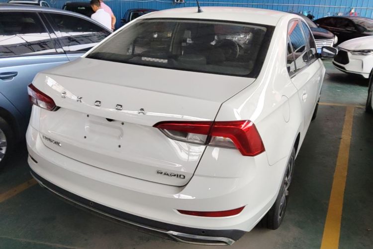 Skoda Rapid 2021 #7 Skoda Rapid 2021 car image #7