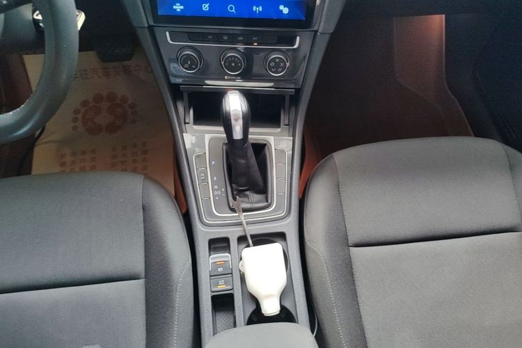 Volkswagen Golf 2020 imagen de coche #14