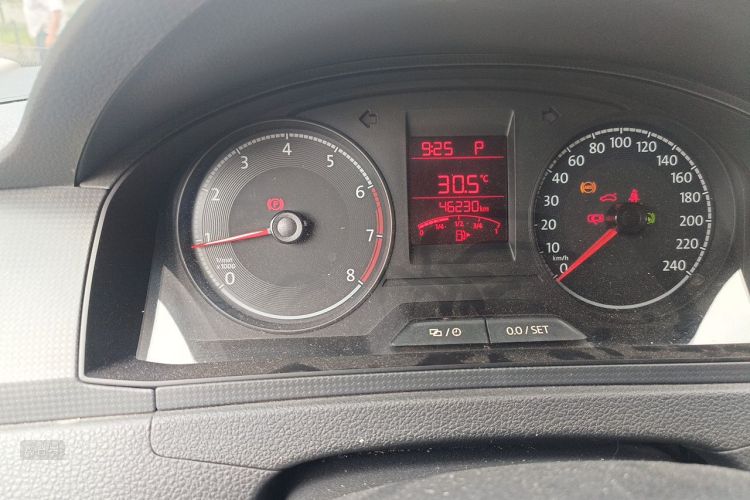Volkswagen Santana 2017 car image #14