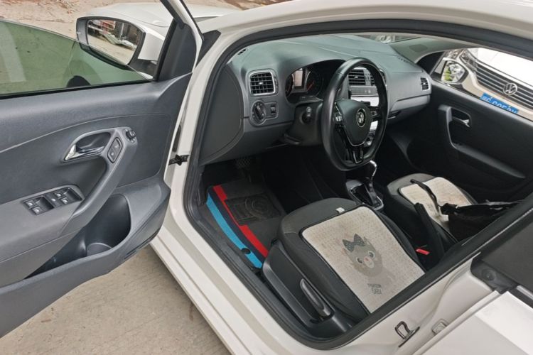 Volkswagen Polo 2017 #16 Volkswagen Polo 2017 car image #16