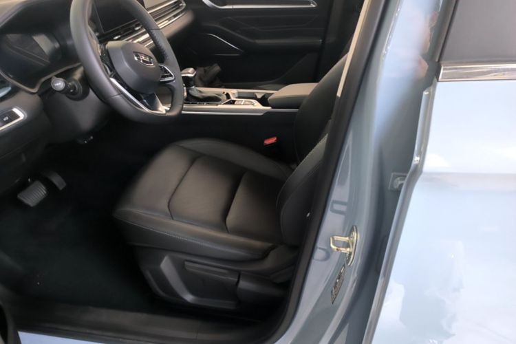 GEELY Emgrand 2023 #15 GEELY Emgrand 2023 car image #15