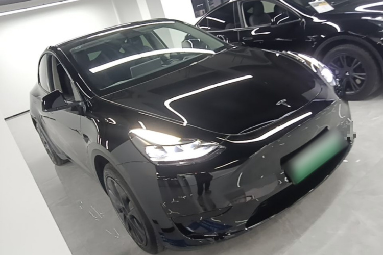 Tesla Model Y 2023 #4 Tesla Model Y 2023 car image #4