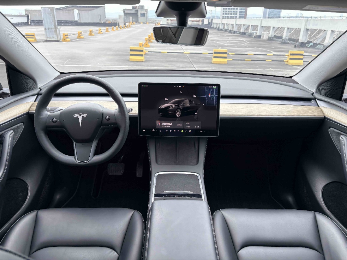 Tesla Model Y 2023 #7 Tesla Model Y 2023 car image #7