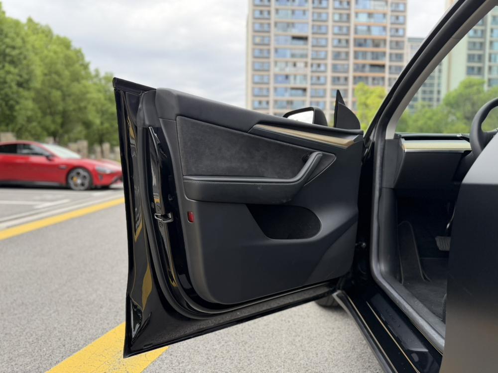 Tesla Model Y 2022 #18 Tesla Model Y 2022 car image #18