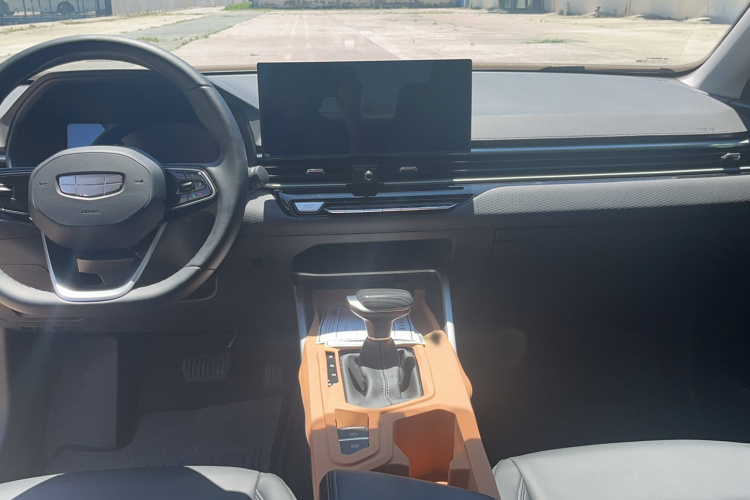 GEELY Emgrand 2026 car image #10