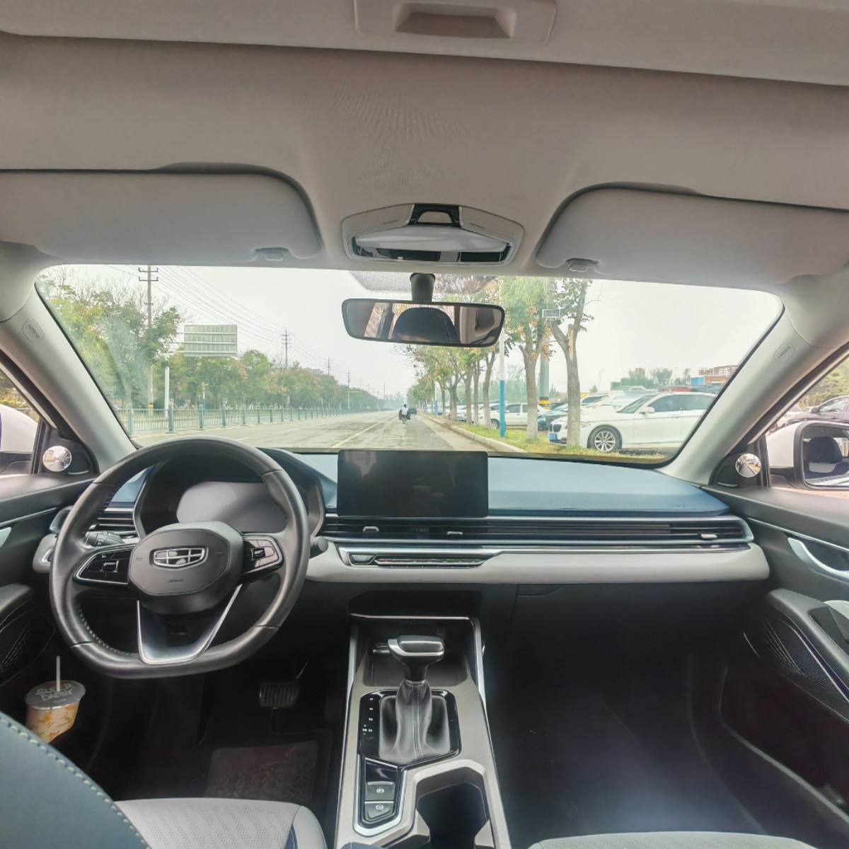 GEELY Emgrand 2022 car image #6
