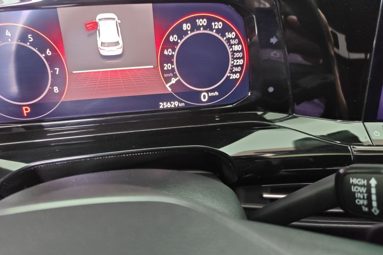 Volkswagen Golf 2023 صورة سيارة #8