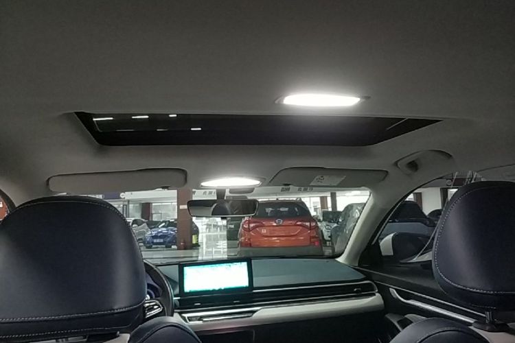 GEELY Emgrand 2022 #18 GEELY Emgrand 2022 car image #18