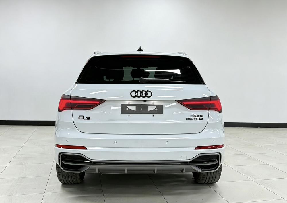 Audi Q3 2022 immagine di auto #6