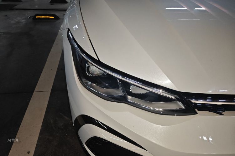 Volkswagen Golf 2022 car image #8