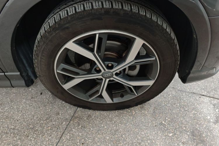 Audi Q3 2021 immagine di auto #9