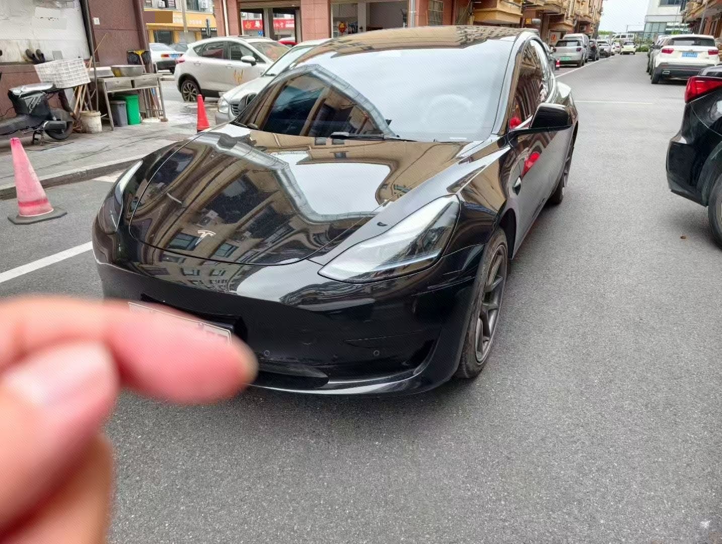 Tesla Model 3 2023 car image 