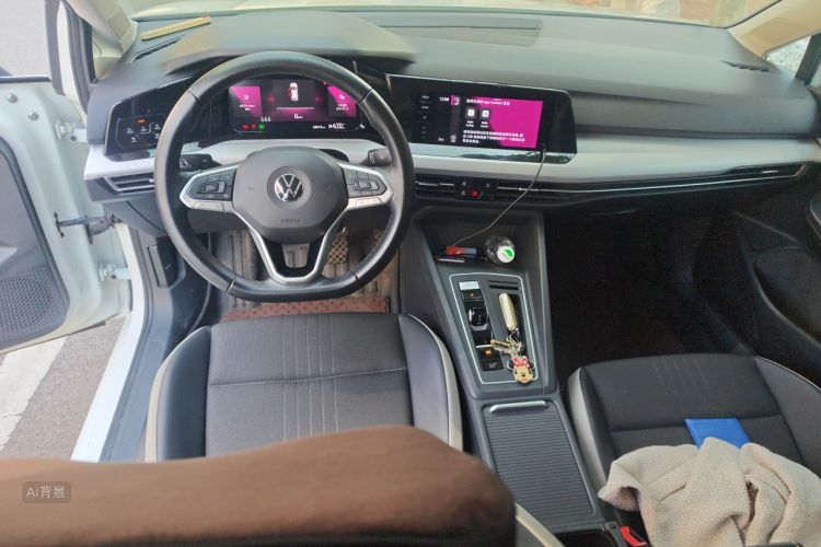 Volkswagen Golf 2021 car image #11