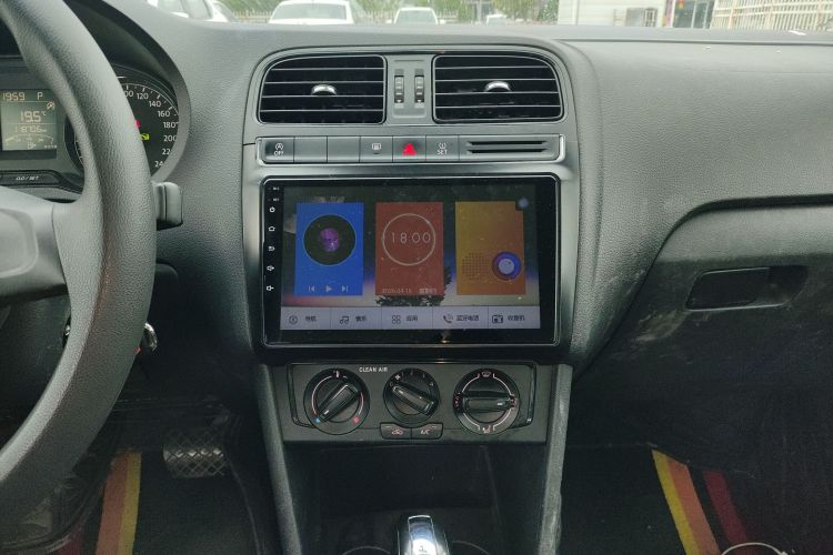 Volkswagen Polo 2019 immagine di auto #13