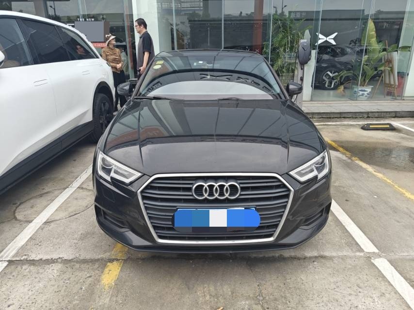 Audi A3 2018 car image #2