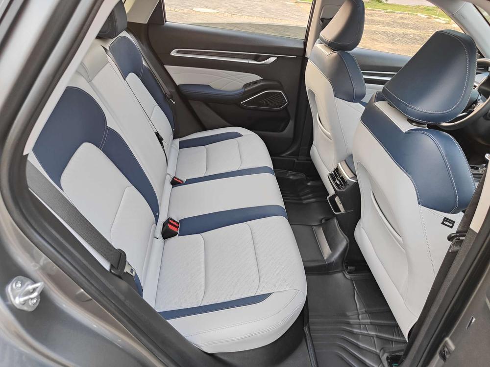 GEELY Emgrand 2022 #30 GEELY Emgrand 2022 car image #30