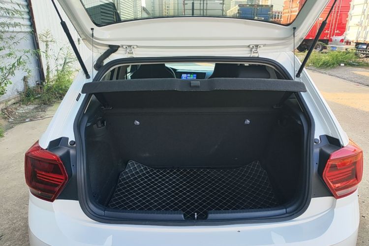 Volkswagen Polo 2020 car image #21