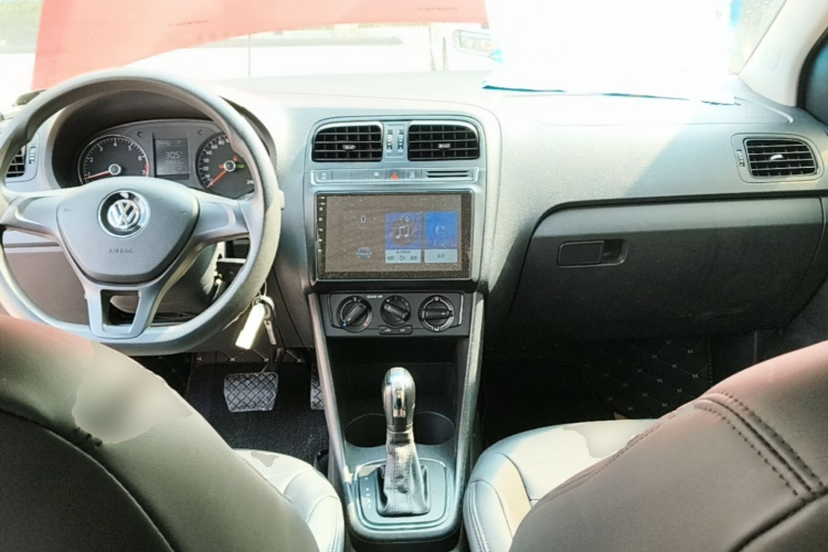 Volkswagen Polo 2019 #10 Volkswagen Polo 2019 car image #10
