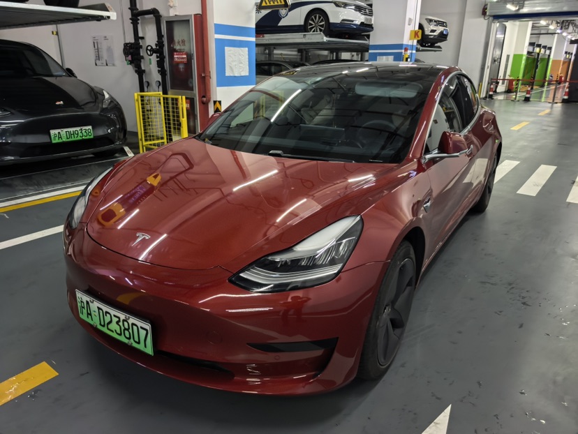 Tesla Model 3 2020 car image 
