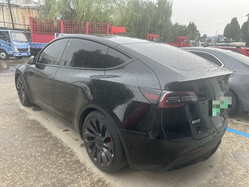 Tesla Model Y 2022 car image #4