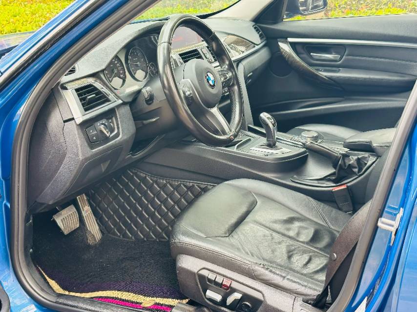 BMW 3 Series 2018 car image #4