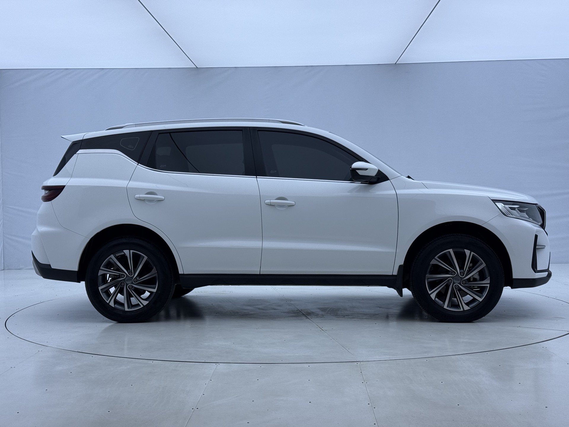 GEELY Vision X6 2022 #5 GEELY Vision X6 2022 car image #5