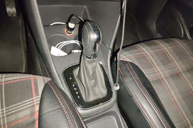 Volkswagen Polo 2017 #18 Volkswagen Polo 2017 car image #18