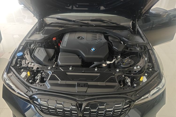 BMW 3 Series 2025 #20 BMW 3 Series 2025 car image #20