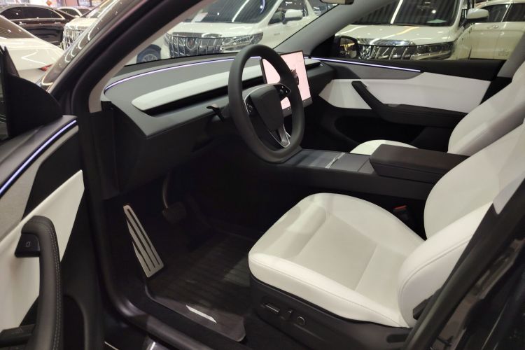 Tesla Model Y 2025 #12 Tesla Model Y 2025 immagine di auto #12