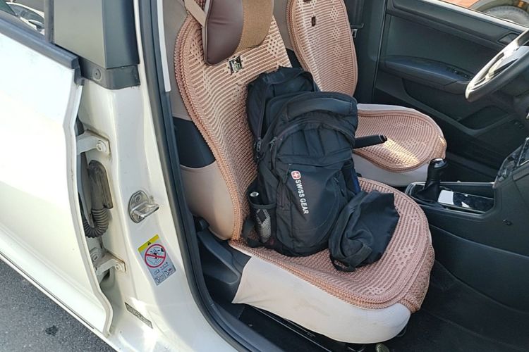 Volkswagen Santana 2017 car image #24