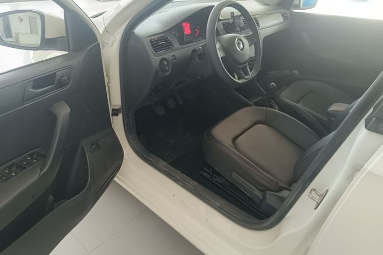Volkswagen Santana 2019 immagine di auto #16