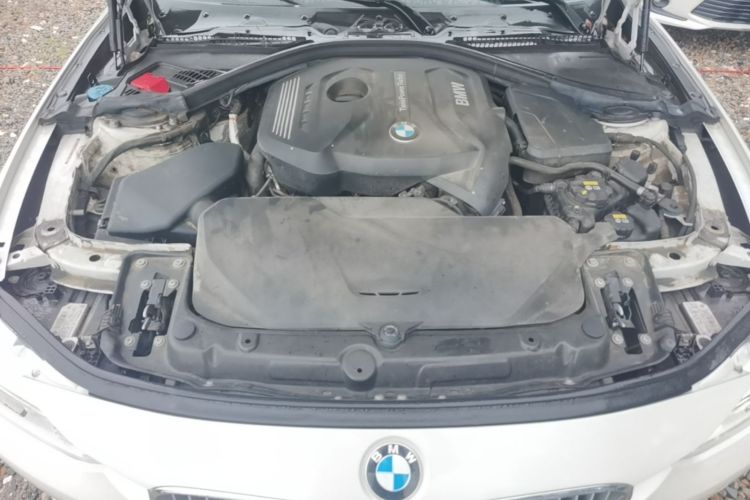 BMW 3 Series 2019 #22 BMW 3 Series 2019 car image #22