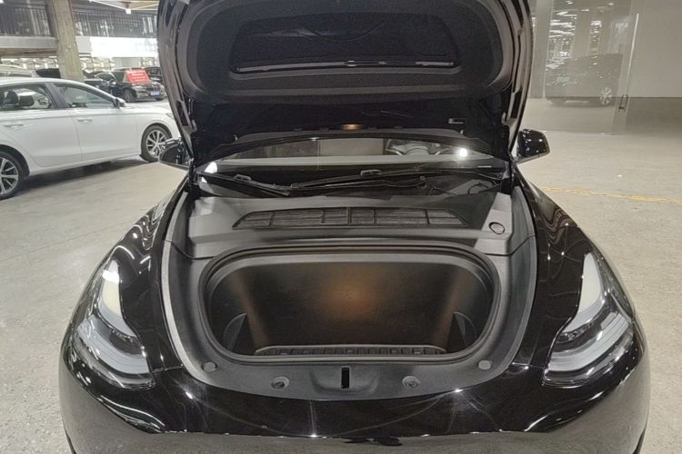 Tesla Model Y 2023 immagine di auto #20