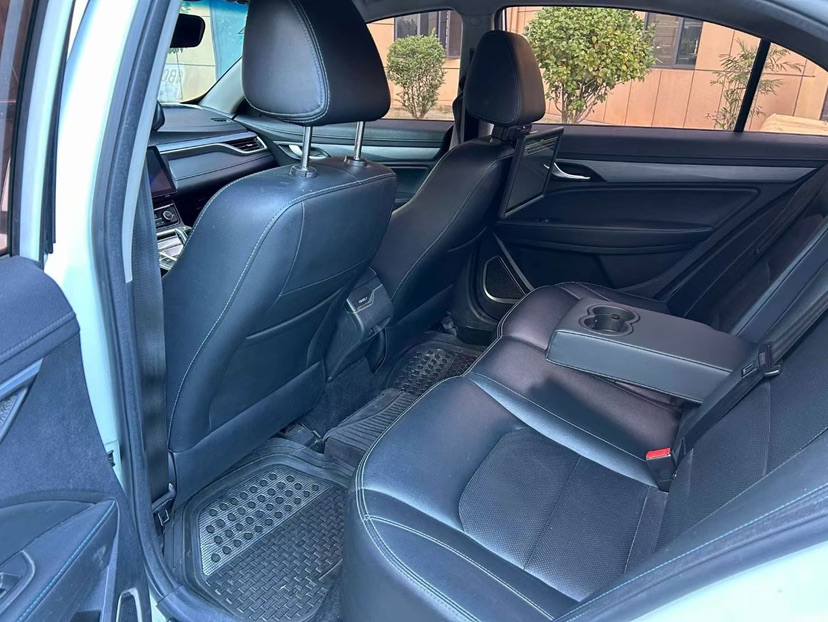 GEELY Emgrand New Energy 2018 #8 GEELY Emgrand New Energy 2018 صورة سيارة #8