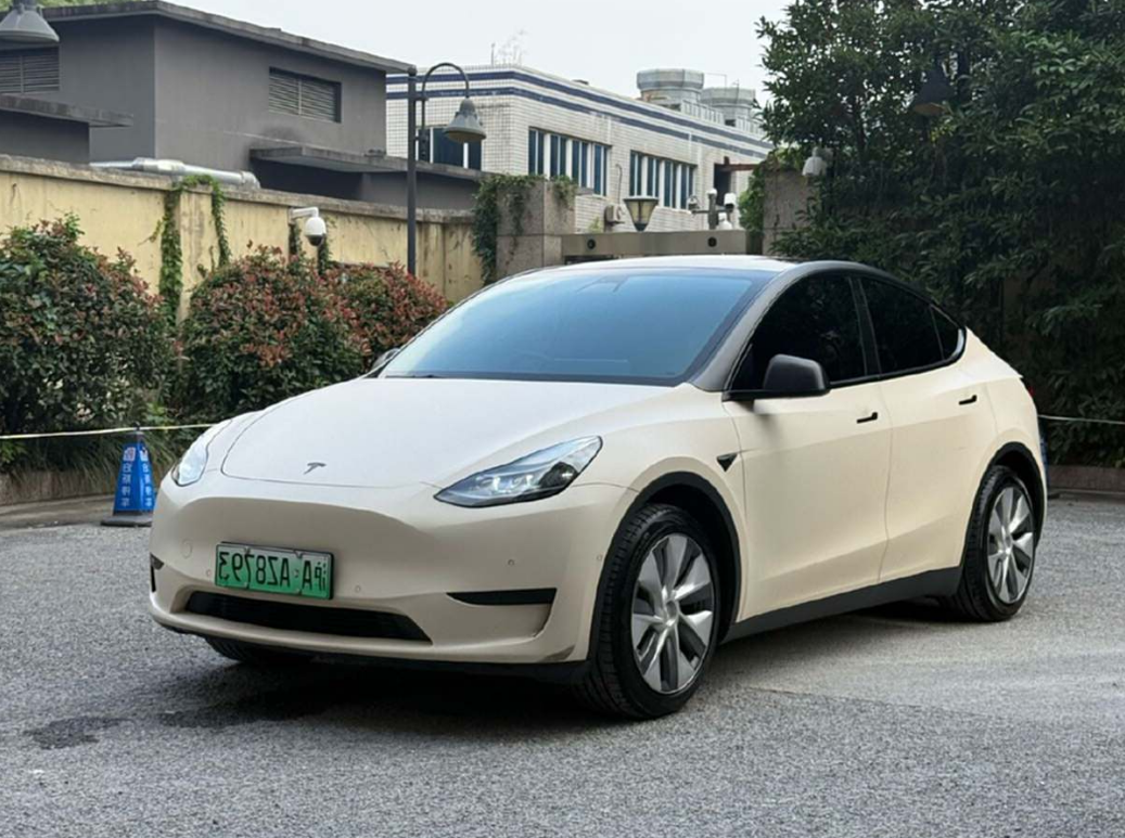 Tesla Model Y 2022 imagem de carro 