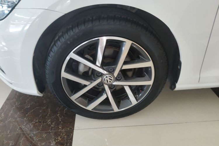 Volkswagen Golf 2020 immagine di auto #9