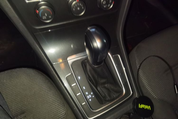 Volkswagen Golf 2018 car image #14
