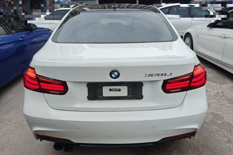 BMW 3 Series 2019 #4 BMW 3 Series 2019 car image #4
