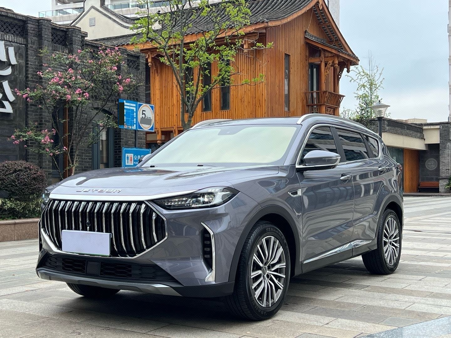 Jetour X70 PLUS 2025 car image 