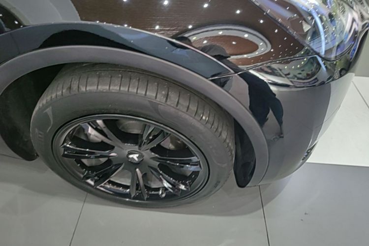 Tesla Model Y 2023 #9 Tesla Model Y 2023 car image #9