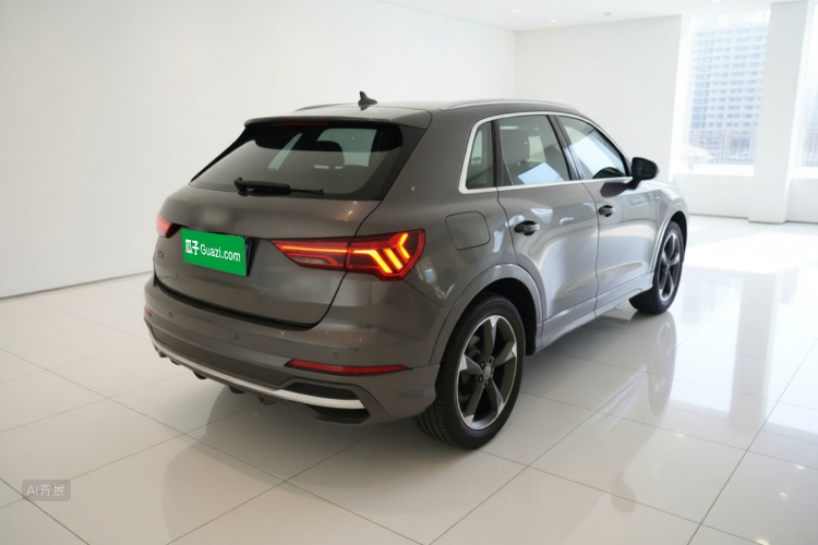 Audi Q3 2020 car image #7