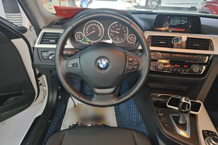 BMW 3 Series 2016 car image #11