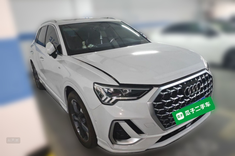 Audi Q3 2024 car image #4