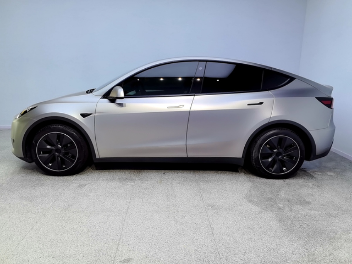 Tesla Model Y 2022 #5 Tesla Model Y 2022 car image #5