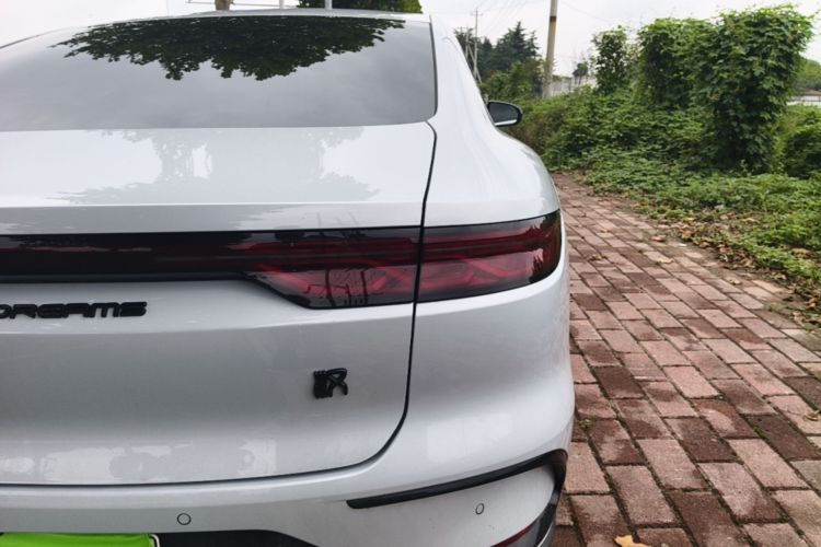 BYD Han 2024 immagine di auto #8